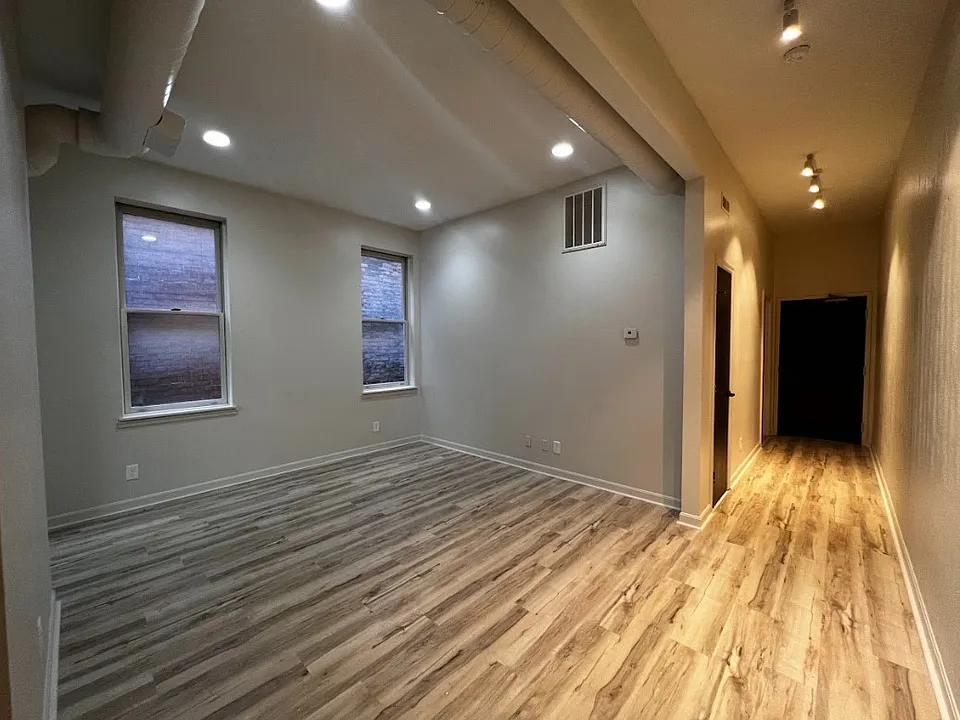 110 W Elder St #2