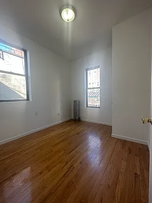 Rented by Peter R. Hungerford, LREB | media 37