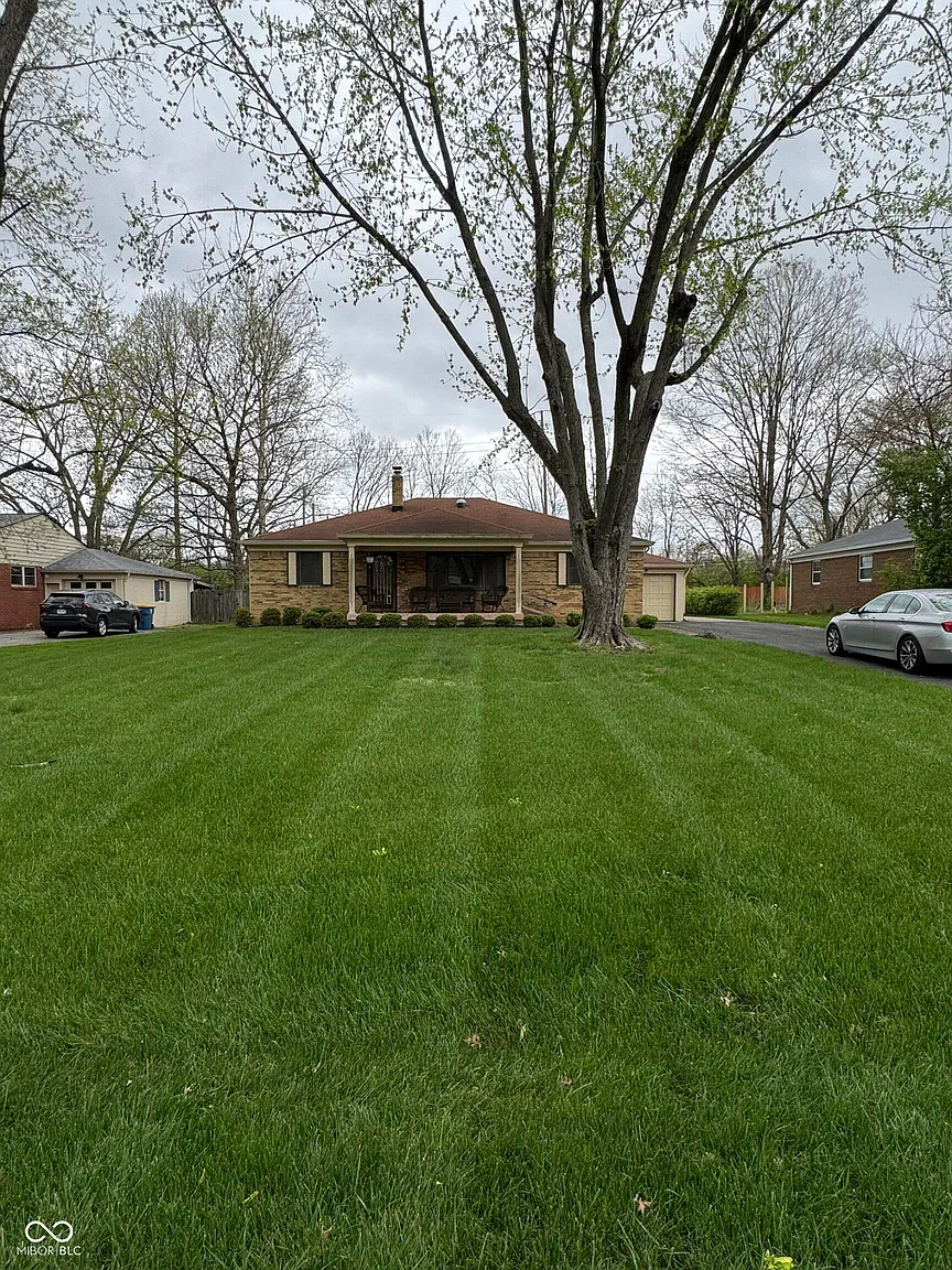 5774 N Ewing St photo 1