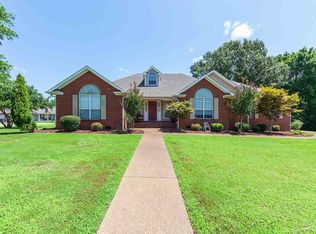 45 Summerview Dr, Jackson, TN 38305