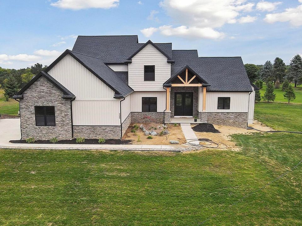 1st image of 9089 Charter Oak Ln