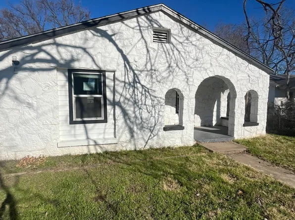 108 N Ash St, Springtown, TX 76082