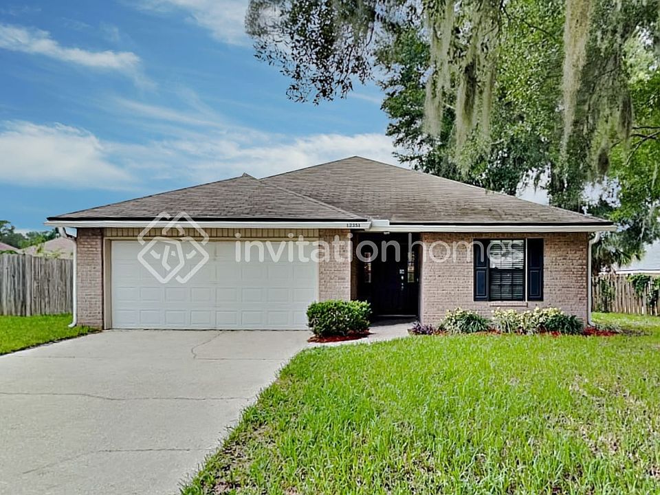 1st image of 12351 Vine Maple Way