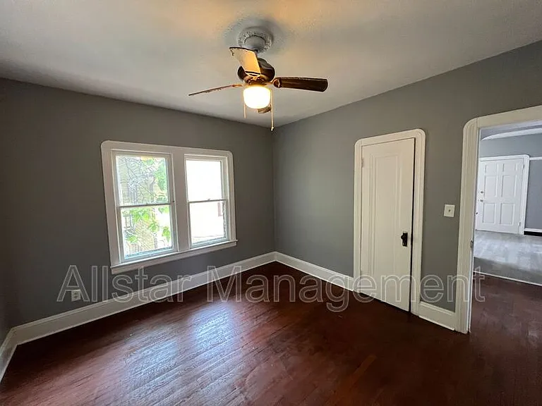 3255 E 139th St #UP — Photo 17