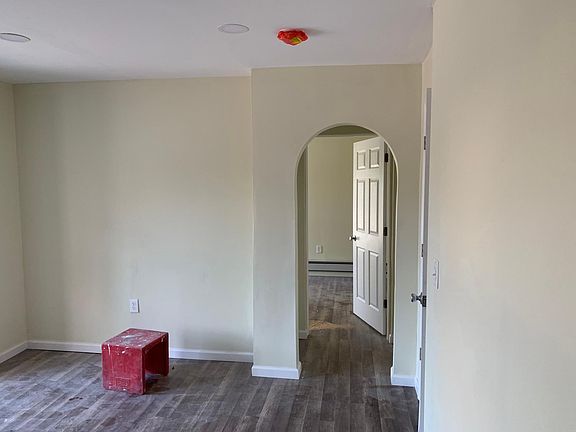 3rd image of 671 E 216th St Floor 2