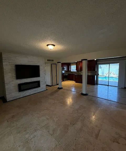 3724 W Gardenia Ave — Photo 10