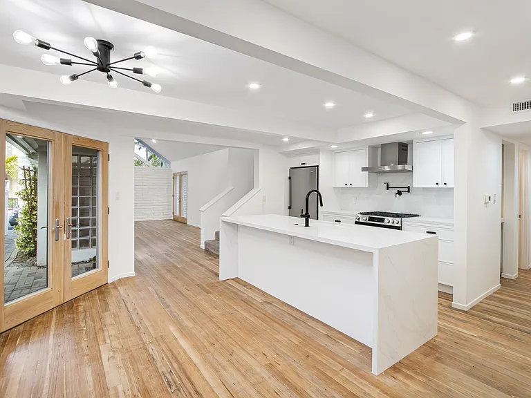 404 Prospect St — Photo 1