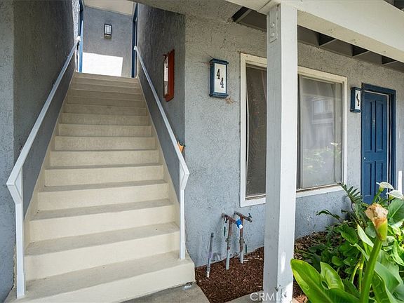 2nd image of 44 Fallbrook