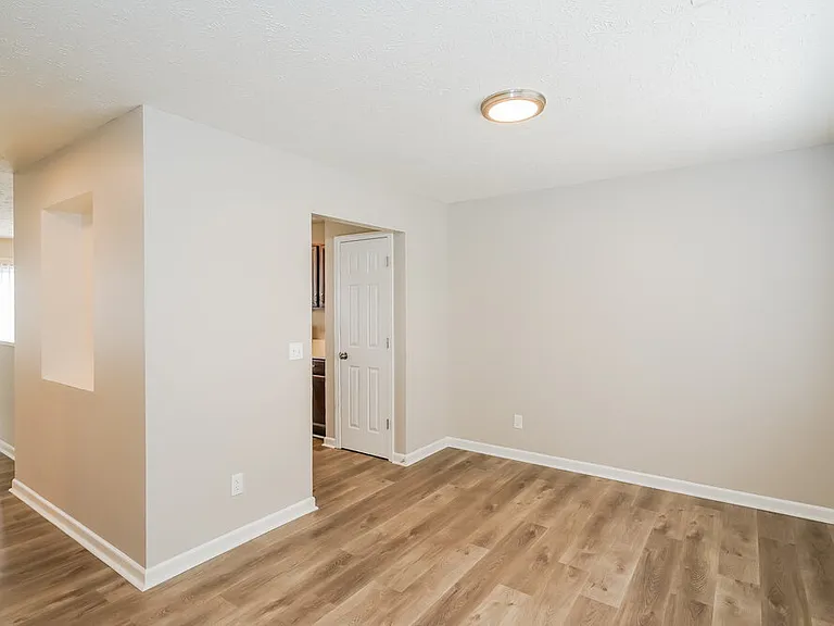 123 Ivy Hill Ln — Photo 9