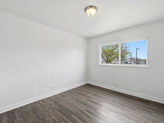 5th image of 224 N Hicks Pl