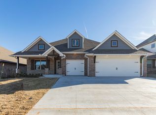 5316 Carmel Creek Dr, Mustang, OK 73064