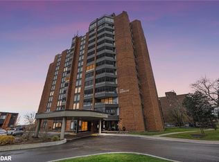 181 Collier St #104, Barrie, ON