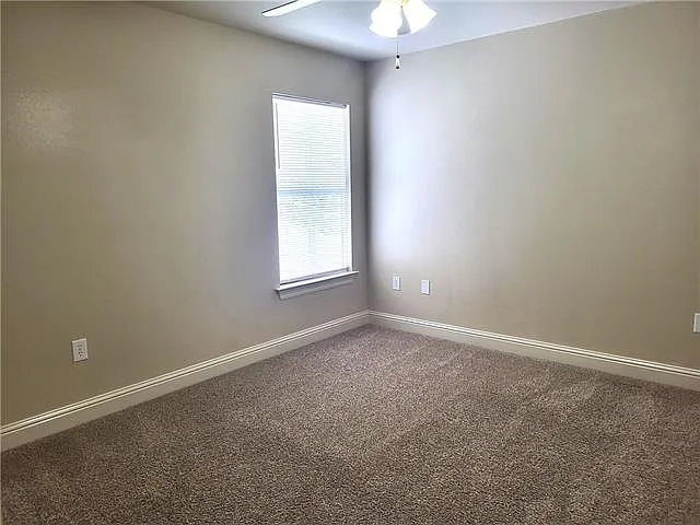 172 Remmy Ct — Photo 10