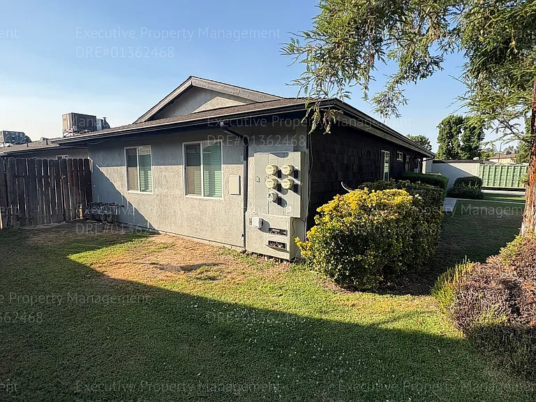 709 Deseret Way — Photo 4