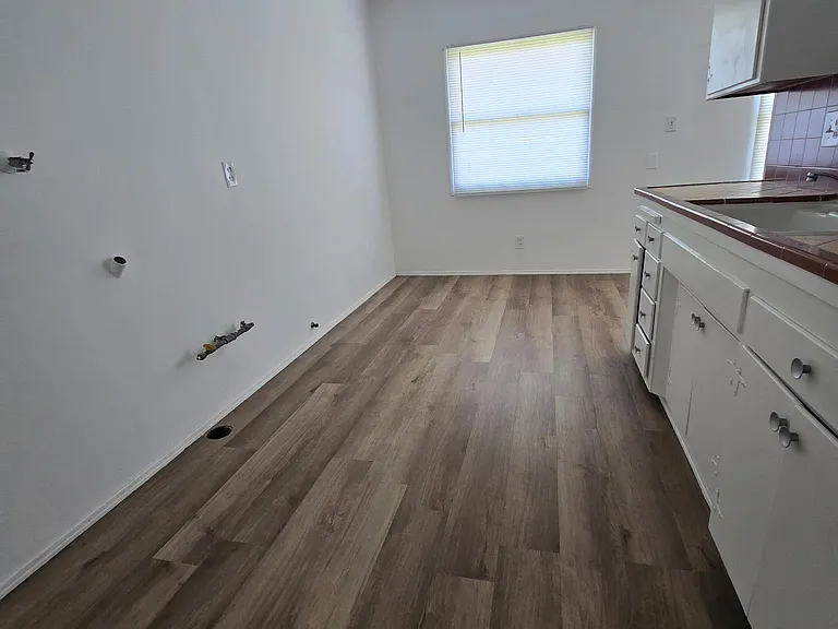 15758 1/2 Ryon Ave #15758 — Photo 3