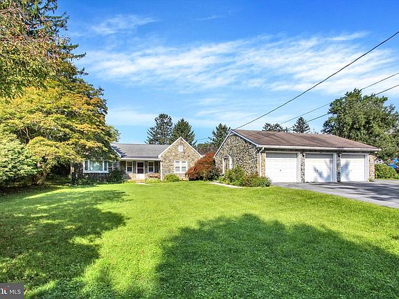 2nd image of 13593 Crawford Ave