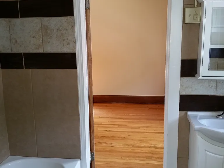 2922 Jackson St #1 — Photo 8