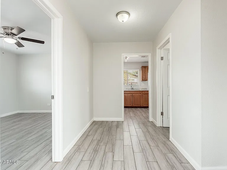 744 W Coolidge St #C — Photo 16