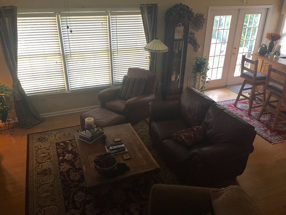 2nd image of 1626 Ivy Spring Dr SE
