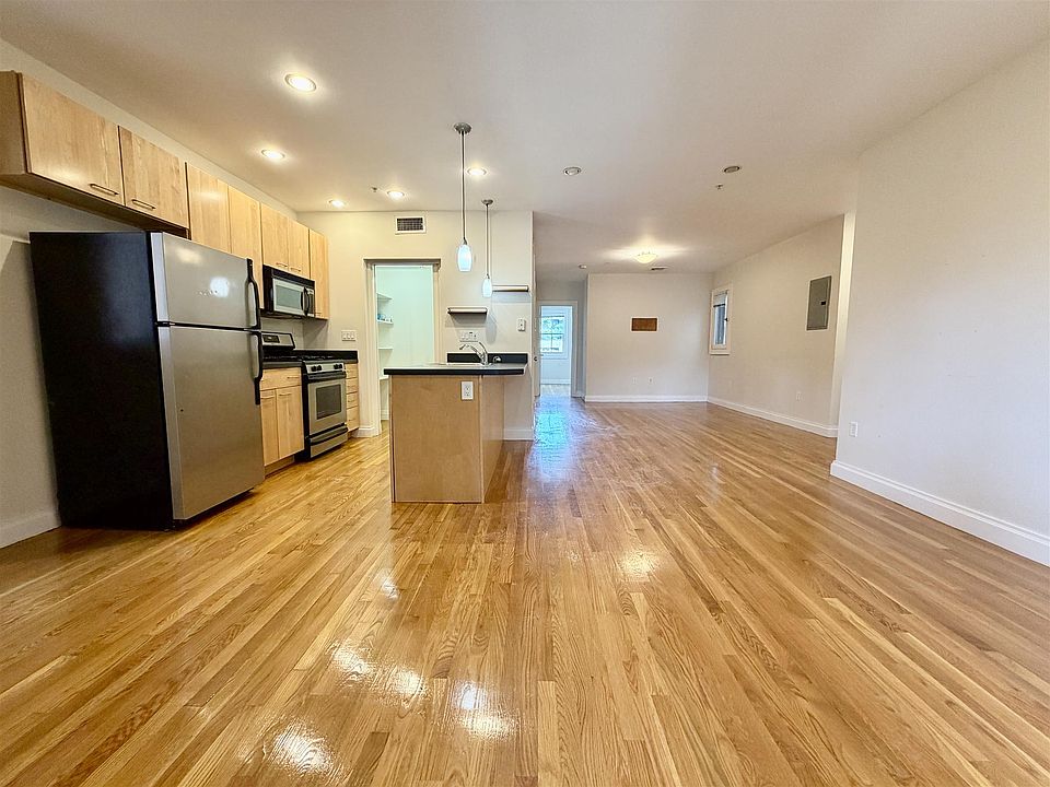 1st image of 1105 Mass Ave #7C