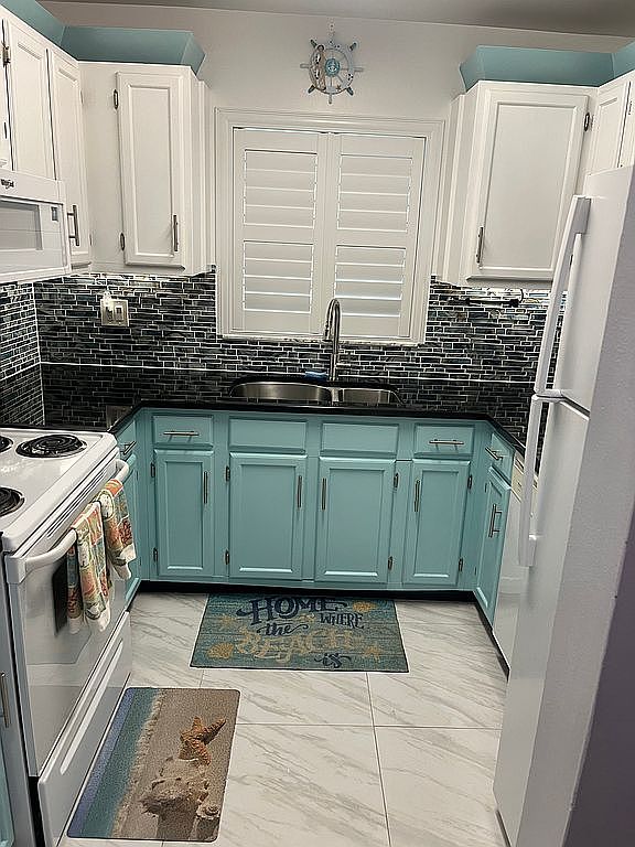 92 Spring Lake Dr APT 207