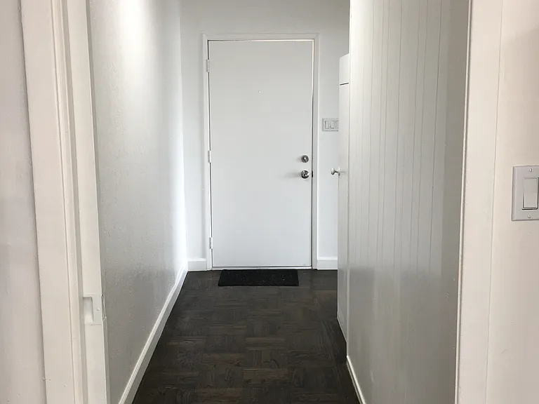 226 Saint Catherine Dr — Photo 4