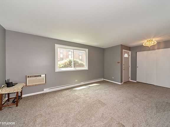 2nd image of 17W724 Kirkland Ln