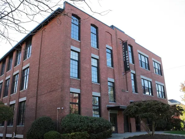 685 Social St APT 211, Woonsocket, RI 02895