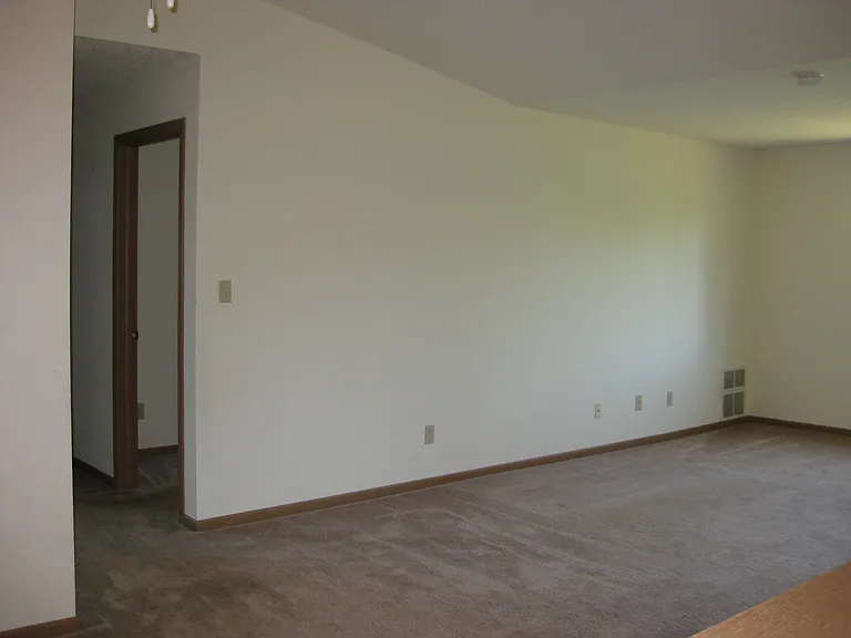 S72W16460 Janesville Rd #C — Photo 11