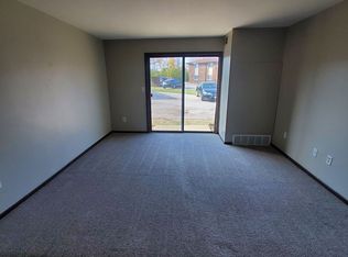 7625 W Donna Ct, Milwaukee, WI 53223