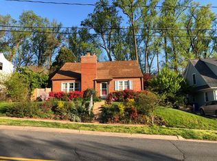 10240 Parkwood Dr, Kensington, MD 20895