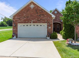 1565 Ghent Rd, Columbia, IL 62236