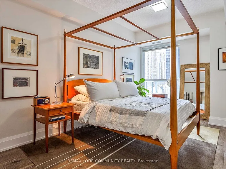 120 Harrison Garden Blvd #533 — Photo 9
