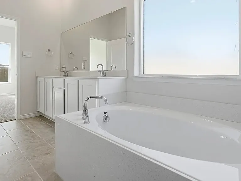8428 Radiant St — Photo 18