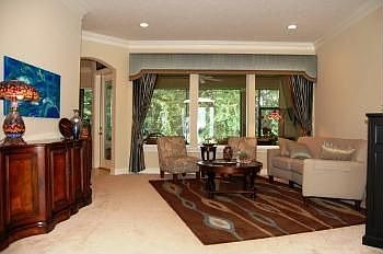 3rd image of 500 Dandridge Ln W