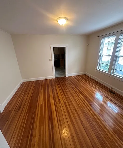 312 College Ave — Photo 8