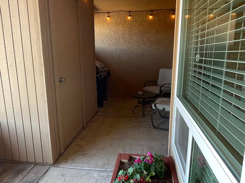 Front Entrance and Patio