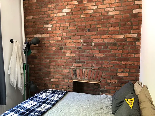 Rented by LJ Sloane Management | media 34