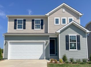 129 7th St, Middletown, VA 22645