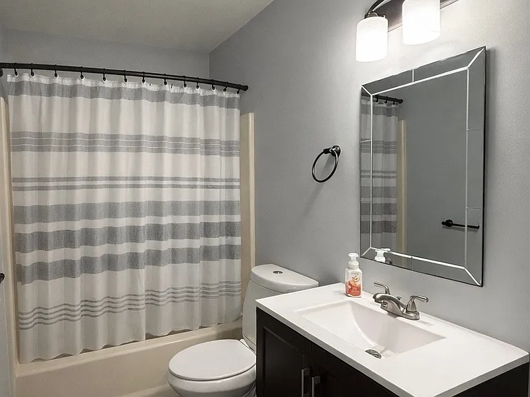 233 Lafayette Dr — Photo 26