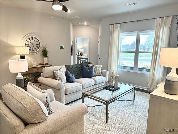 5th image of 2577 Allanna Ln