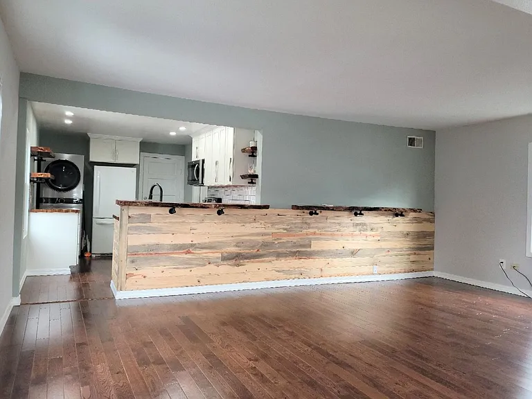 2124 7th Street — Photo 3