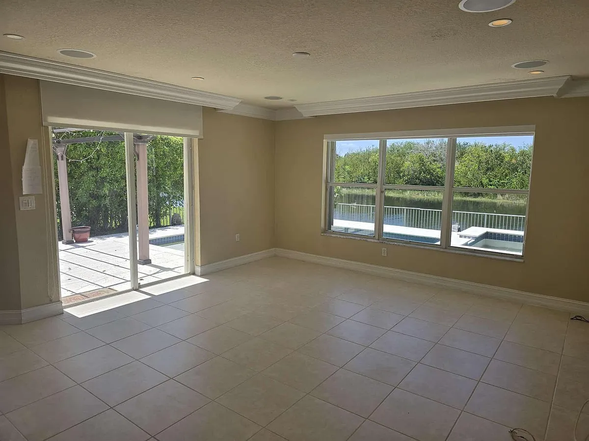 Building Photo - 2755 SW 165th Ave