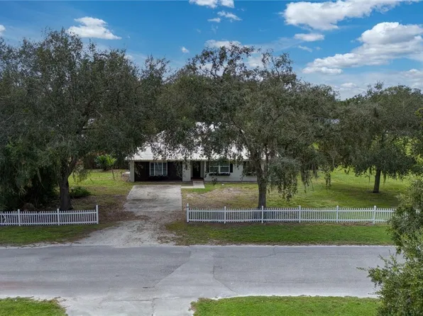 145 Howe Ave, Labelle, FL 33935