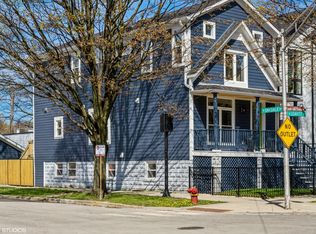 2934 N Leavitt St, Chicago, IL