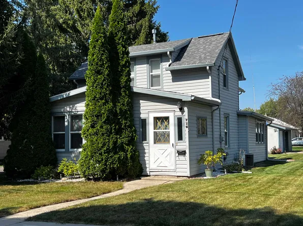 716 E South St, Beaver Dam, WI 53916