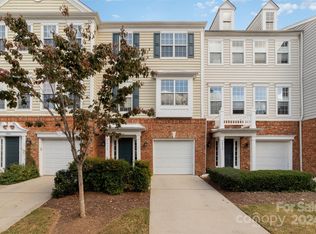 2935 Castleberry Ct, Charlotte, NC 28209