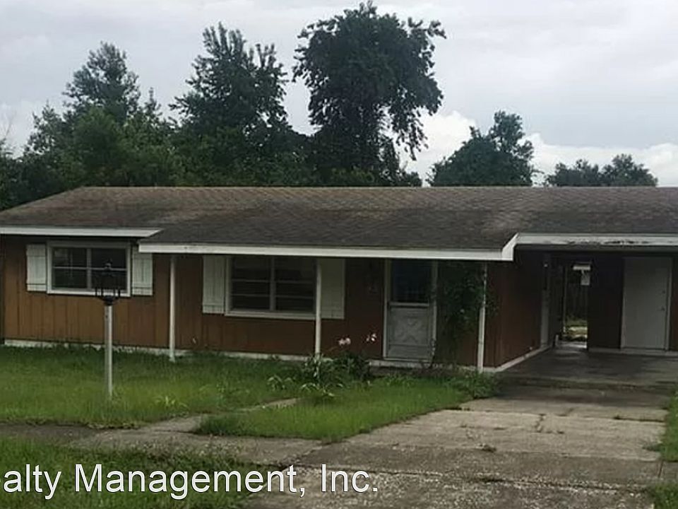 1st image of 2131 W Greenway Pl