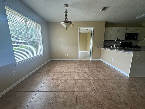 4th image of 1802 Amethyst Dr