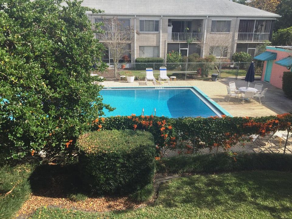 Screened Patio Pool View